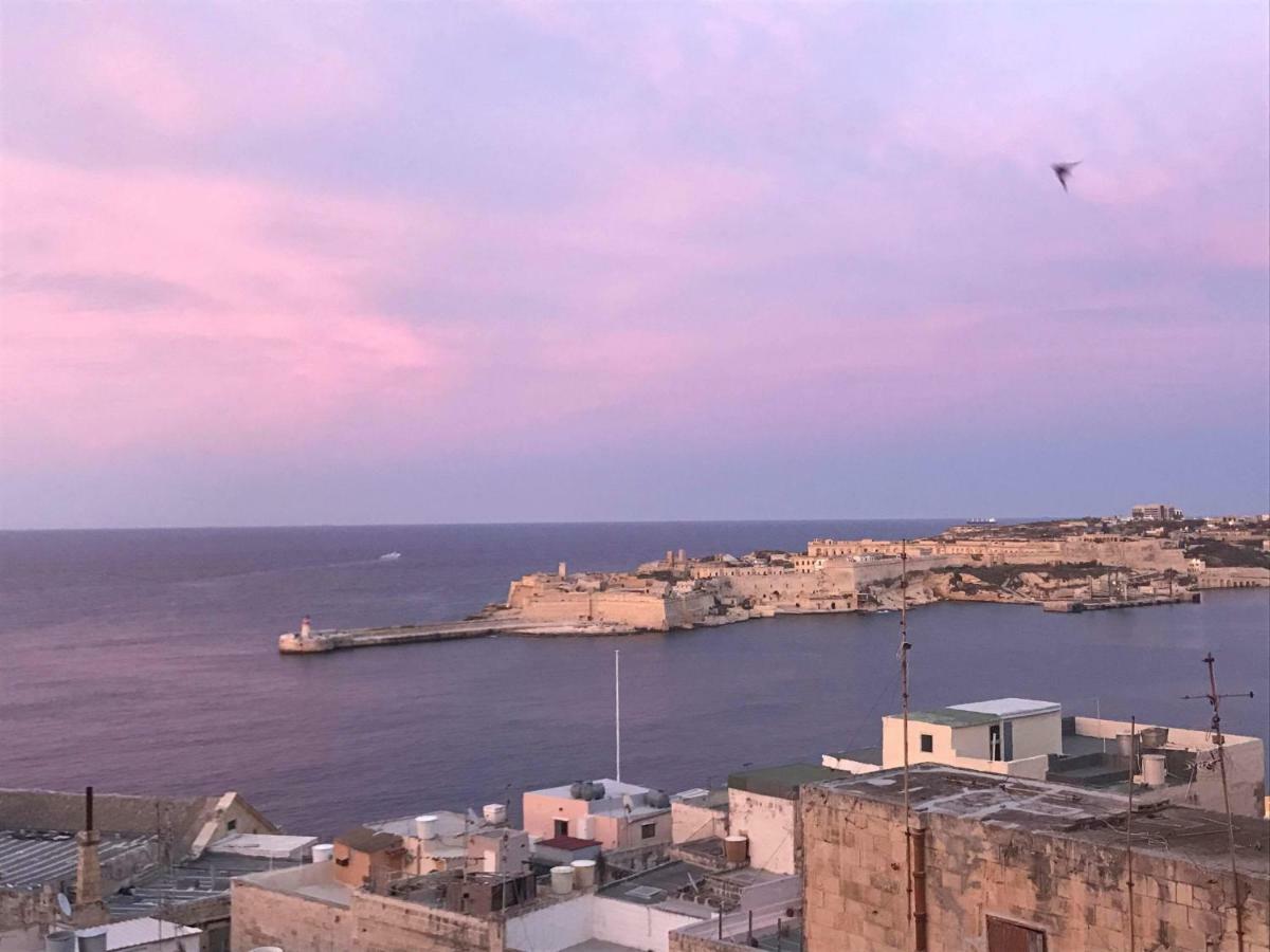 Sea View Large Valletta Appartment Dış mekan fotoğraf